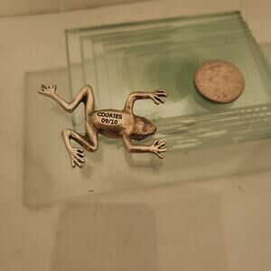 RARE Pewter COOKIES 09/10 Signed METAL FROG FIGURINE Silver Tone Vintage
